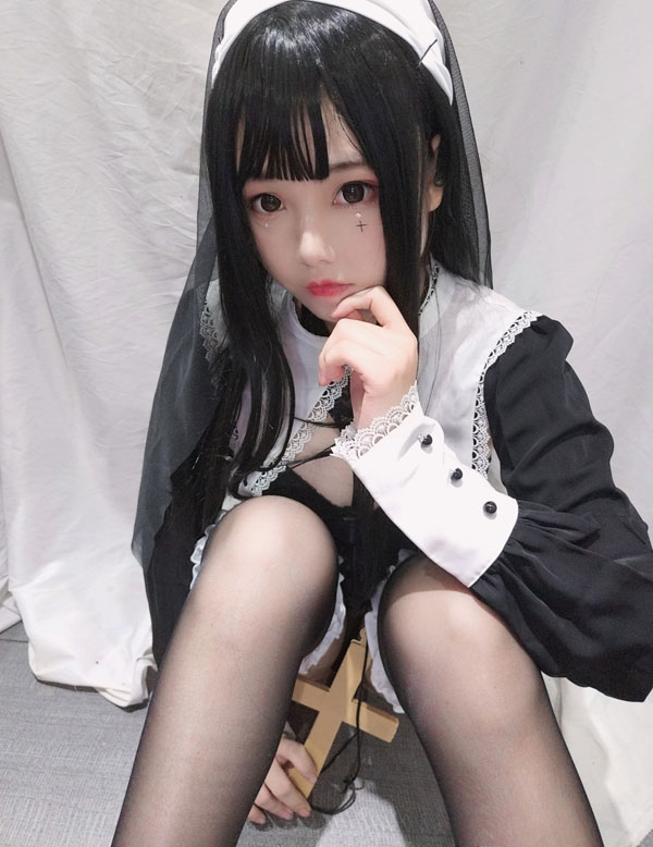 修女（24）.jpg